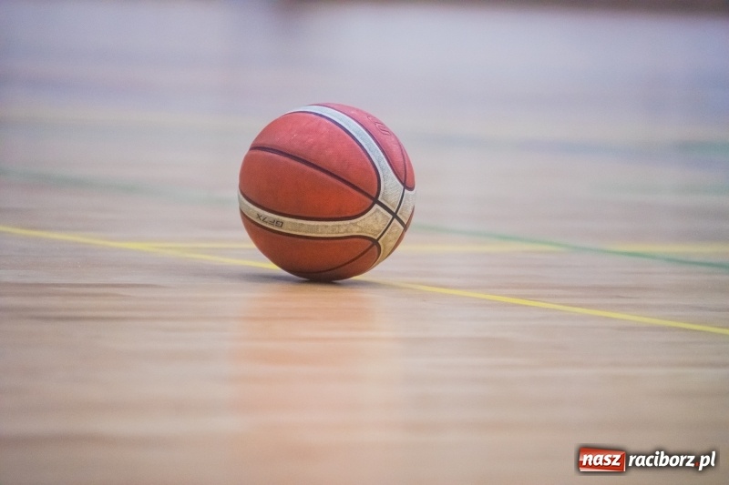 Zdjęcie w galerii na portalu naszraciborz.pl: 32 punkty Sidora do raciborskiego z koszami wora wiadomości z regionu