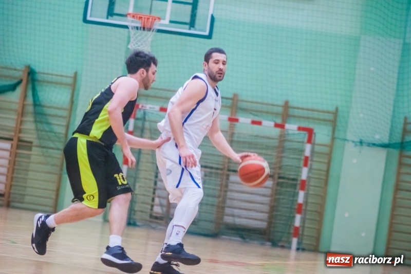 Zdjęcie w galerii na portalu naszraciborz.pl: 32 punkty Sidora do raciborskiego z koszami wora wiadomości z regionu