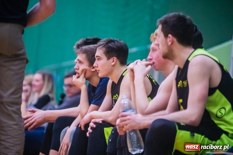 Zdjęcie w galerii na portalu naszraciborz.pl: 32 punkty Sidora do raciborskiego z koszami wora wiadomości z regionu