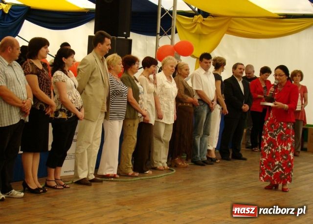 Zdjęcie w galerii na portalu naszraciborz.pl: Krwiodawcy bawili się w Szymocicach wiadomości z regionu