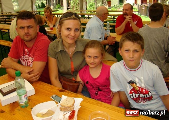 Zdjęcie w galerii na portalu naszraciborz.pl: Krwiodawcy bawili się w Szymocicach wiadomości z regionu