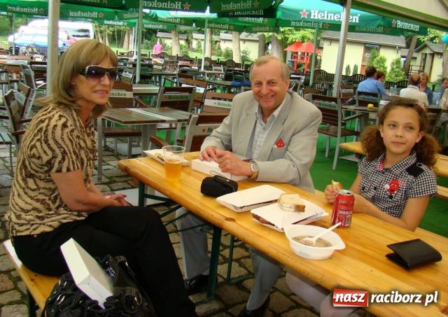 Zdjęcie w galerii na portalu naszraciborz.pl: Krwiodawcy bawili się w Szymocicach wiadomości z regionu