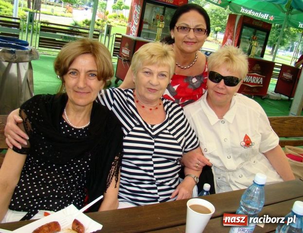 Zdjęcie w galerii na portalu naszraciborz.pl: Krwiodawcy bawili się w Szymocicach wiadomości z regionu