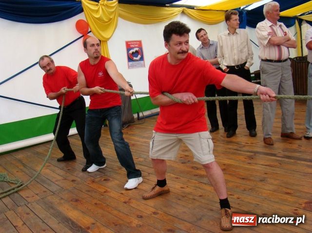 Zdjęcie w galerii na portalu naszraciborz.pl: Krwiodawcy bawili się w Szymocicach wiadomości z regionu