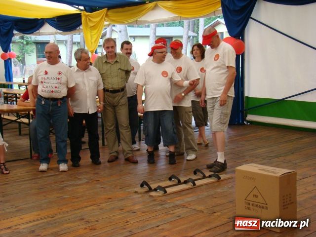 Zdjęcie w galerii na portalu naszraciborz.pl: Krwiodawcy bawili się w Szymocicach wiadomości z regionu