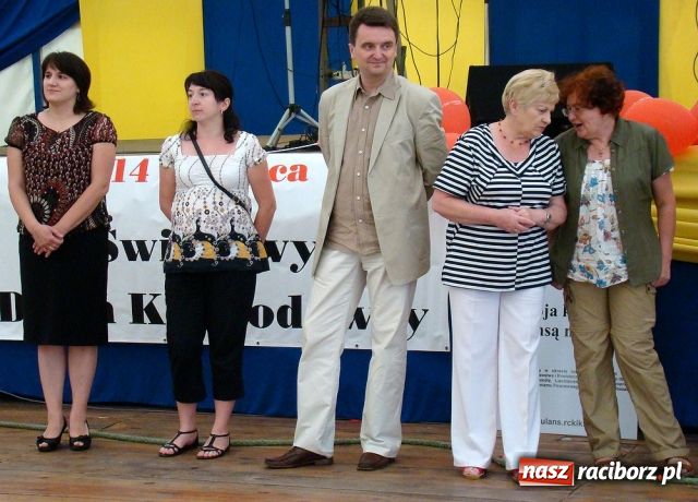 Zdjęcie w galerii na portalu naszraciborz.pl: Krwiodawcy bawili się w Szymocicach wiadomości z regionu