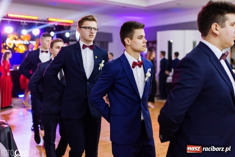 Zdjęcie w galerii na portalu naszraciborz.pl: Mechanik kończy tegoroczne studniówki  wiadomości z regionu