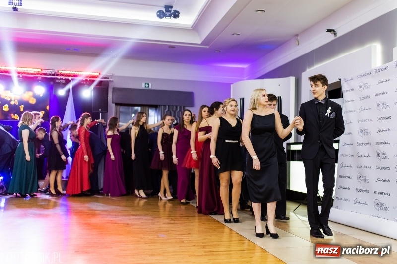 Zdjęcie w galerii na portalu naszraciborz.pl: Mechanik kończy tegoroczne studniówki  wiadomości z regionu