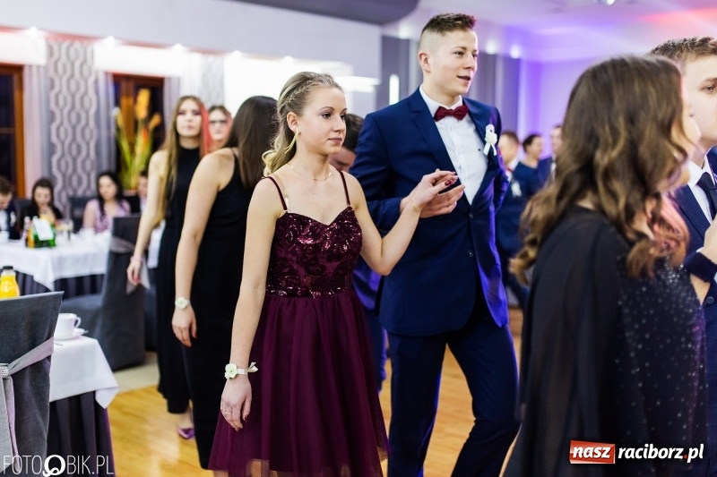 Zdjęcie w galerii na portalu naszraciborz.pl: Mechanik kończy tegoroczne studniówki  wiadomości z regionu