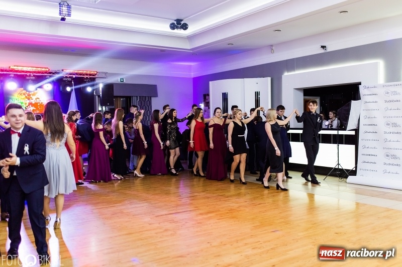 Zdjęcie w galerii na portalu naszraciborz.pl: Mechanik kończy tegoroczne studniówki  wiadomości z regionu