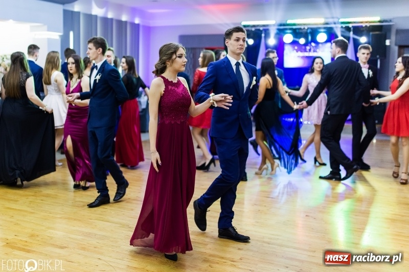 Zdjęcie w galerii na portalu naszraciborz.pl: Mechanik kończy tegoroczne studniówki  wiadomości z regionu