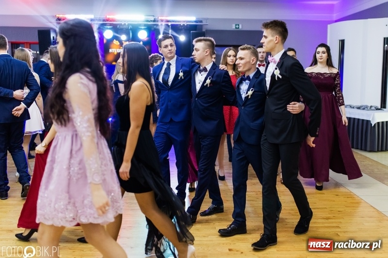 Zdjęcie w galerii na portalu naszraciborz.pl: Mechanik kończy tegoroczne studniówki  wiadomości z regionu