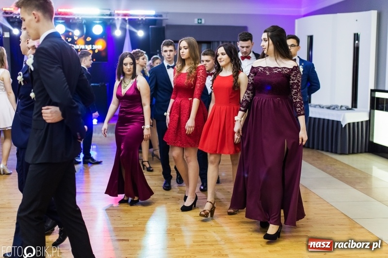 Zdjęcie w galerii na portalu naszraciborz.pl: Mechanik kończy tegoroczne studniówki  wiadomości z regionu