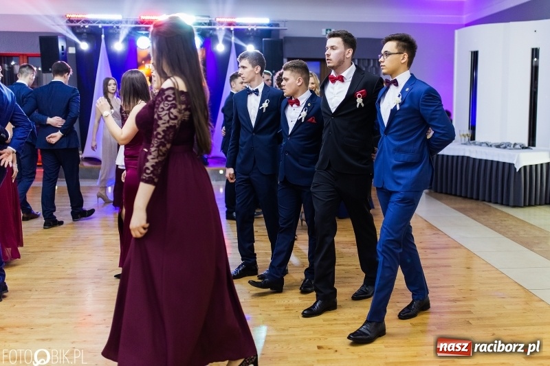 Zdjęcie w galerii na portalu naszraciborz.pl: Mechanik kończy tegoroczne studniówki  wiadomości z regionu