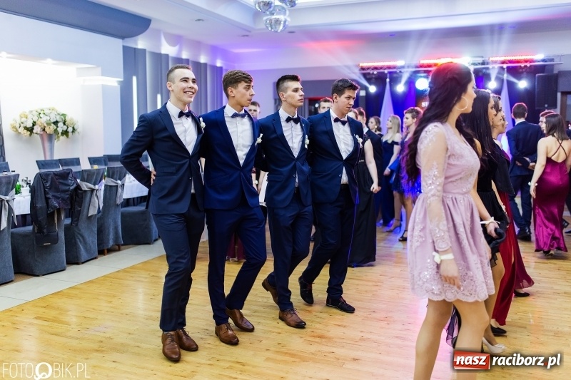 Zdjęcie w galerii na portalu naszraciborz.pl: Mechanik kończy tegoroczne studniówki  wiadomości z regionu