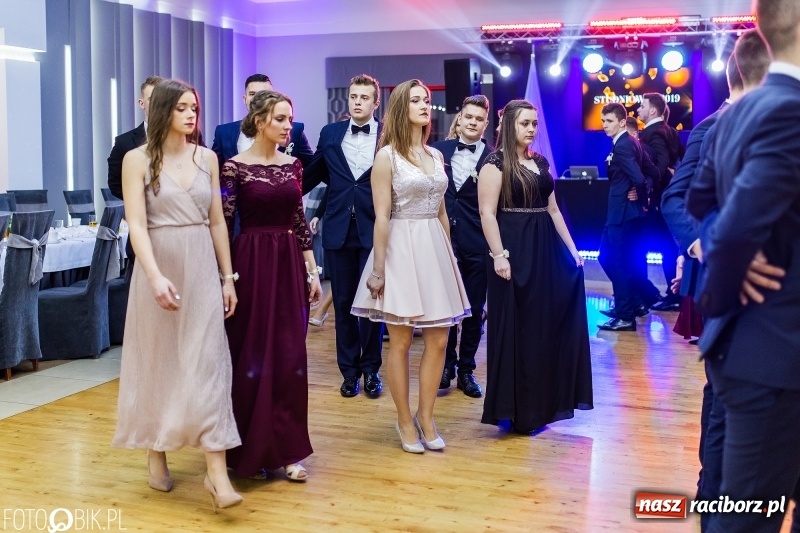 Zdjęcie w galerii na portalu naszraciborz.pl: Mechanik kończy tegoroczne studniówki  wiadomości z regionu