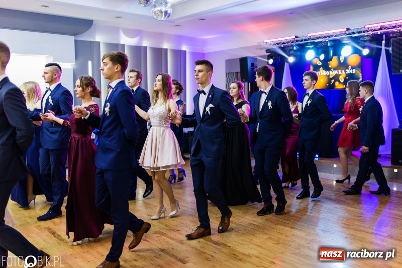 Zdjęcie w galerii na portalu naszraciborz.pl: Mechanik kończy tegoroczne studniówki  wiadomości z regionu