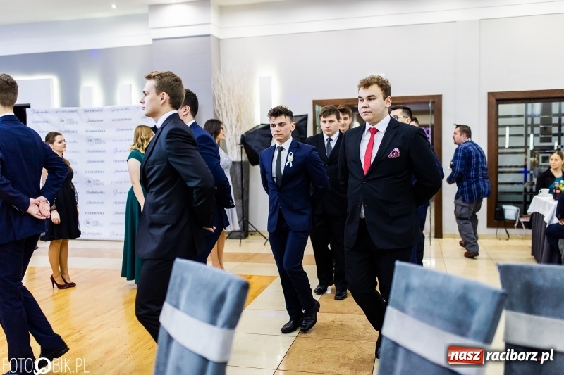 Zdjęcie w galerii na portalu naszraciborz.pl: Mechanik kończy tegoroczne studniówki  wiadomości z regionu