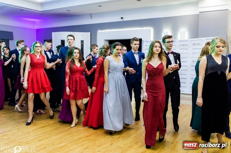 Zdjęcie w galerii na portalu naszraciborz.pl: Mechanik kończy tegoroczne studniówki  wiadomości z regionu