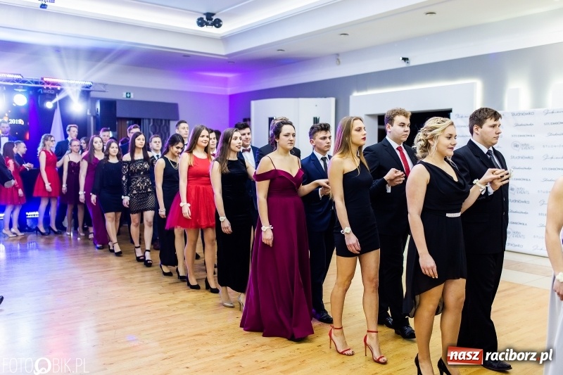 Zdjęcie w galerii na portalu naszraciborz.pl: Mechanik kończy tegoroczne studniówki  wiadomości z regionu