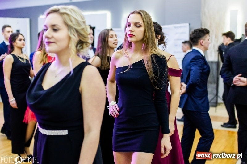 Zdjęcie w galerii na portalu naszraciborz.pl: Mechanik kończy tegoroczne studniówki  wiadomości z regionu