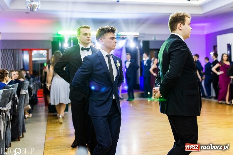 Zdjęcie w galerii na portalu naszraciborz.pl: Mechanik kończy tegoroczne studniówki  wiadomości z regionu