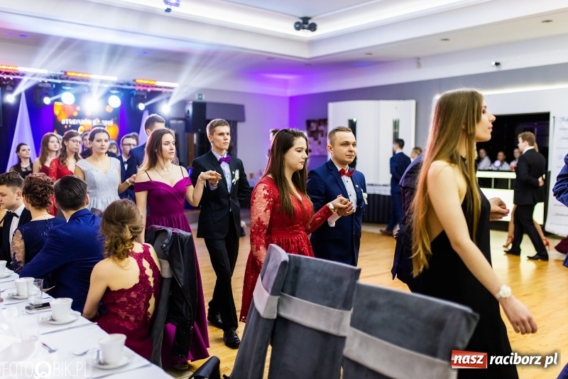 Zdjęcie w galerii na portalu naszraciborz.pl: Mechanik kończy tegoroczne studniówki  wiadomości z regionu