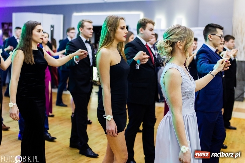 Zdjęcie w galerii na portalu naszraciborz.pl: Mechanik kończy tegoroczne studniówki  wiadomości z regionu