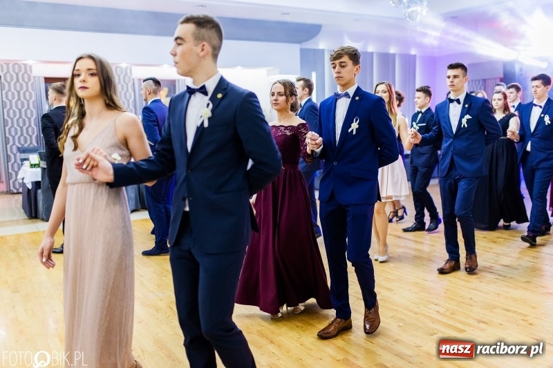 Zdjęcie w galerii na portalu naszraciborz.pl: Mechanik kończy tegoroczne studniówki  wiadomości z regionu