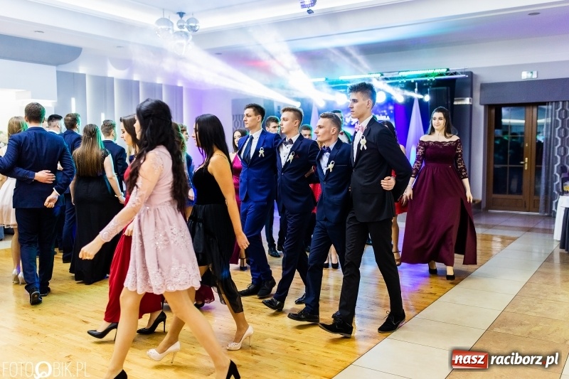 Zdjęcie w galerii na portalu naszraciborz.pl: Mechanik kończy tegoroczne studniówki  wiadomości z regionu