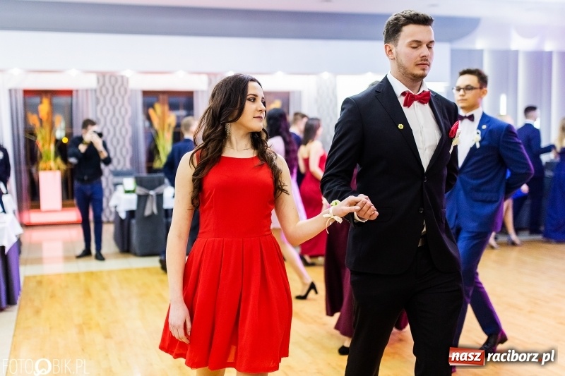 Zdjęcie w galerii na portalu naszraciborz.pl: Mechanik kończy tegoroczne studniówki  wiadomości z regionu