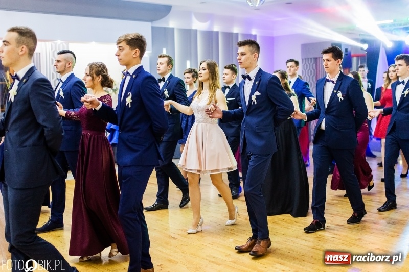 Zdjęcie w galerii na portalu naszraciborz.pl: Mechanik kończy tegoroczne studniówki  wiadomości z regionu