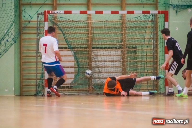 Zdjęcie w galerii na portalu naszraciborz.pl: HLPN: Sobotnie emocje w Arenie Rafako wiadomości z regionu