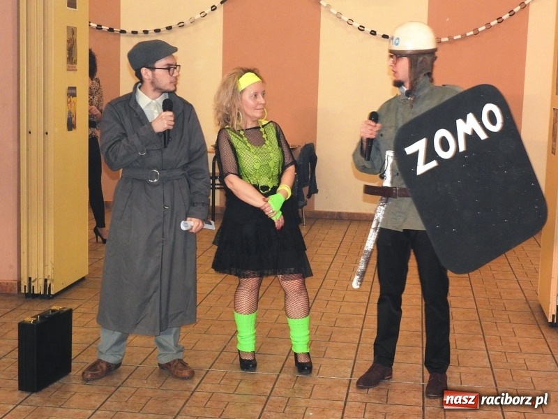 Zdjęcie w galerii na portalu naszraciborz.pl: Obywatelki i towarzyszki ludu pracy na combrze w Łubowicach  wiadomości z regionu