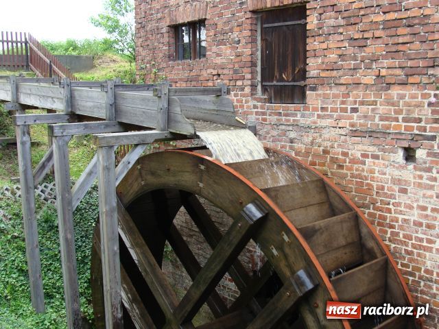 Zdjęcie w galerii na portalu naszraciborz.pl: Trzecia rocznica odrestaurowania młyna wiadomości z regionu