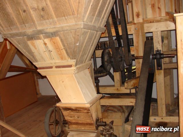 Zdjęcie w galerii na portalu naszraciborz.pl: Trzecia rocznica odrestaurowania młyna wiadomości z regionu