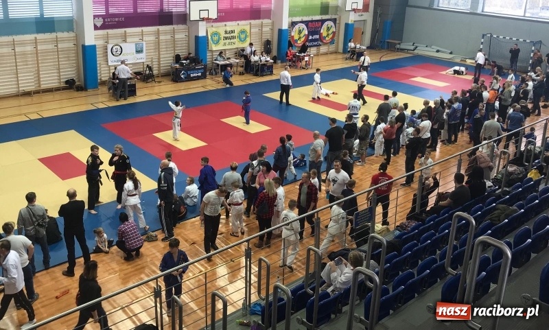 Zdjęcie w galerii na portalu naszraciborz.pl: Łamatorzy z Raciborza na katowickich matach  wiadomości z regionu