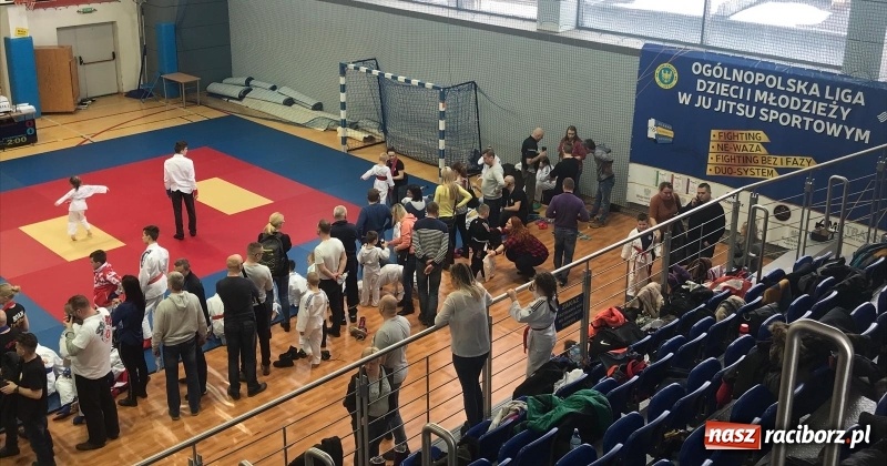 Zdjęcie w galerii na portalu naszraciborz.pl: Łamatorzy z Raciborza na katowickich matach  wiadomości z regionu