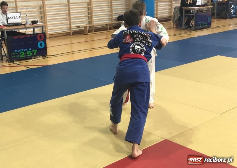 Zdjęcie w galerii na portalu naszraciborz.pl: Łamatorzy z Raciborza na katowickich matach  wiadomości z regionu