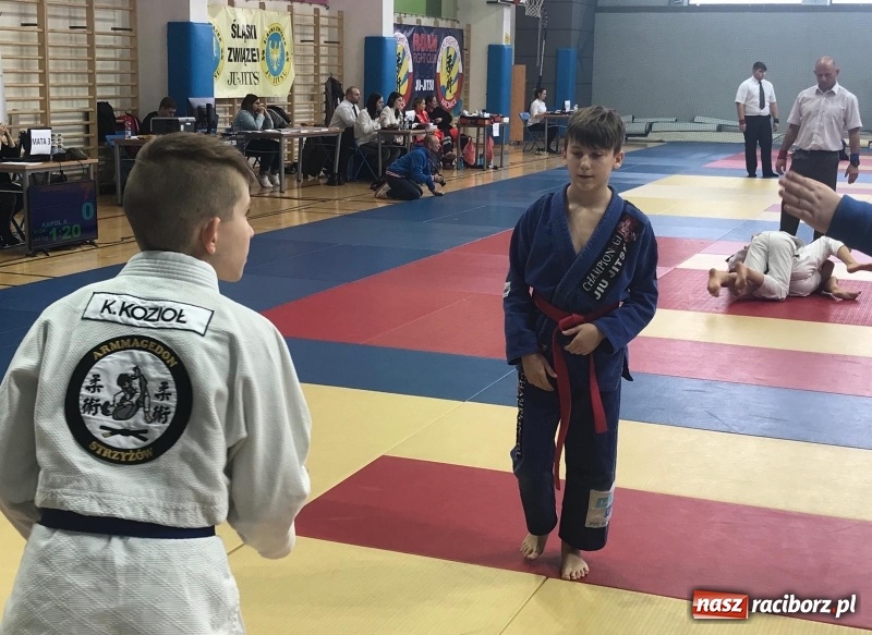 Zdjęcie w galerii na portalu naszraciborz.pl: Łamatorzy z Raciborza na katowickich matach  wiadomości z regionu