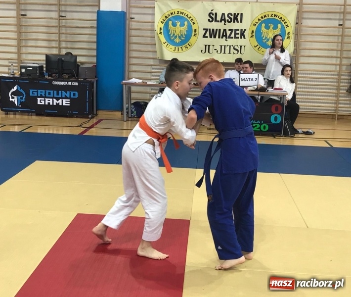 Zdjęcie w galerii na portalu naszraciborz.pl: Łamatorzy z Raciborza na katowickich matach  wiadomości z regionu