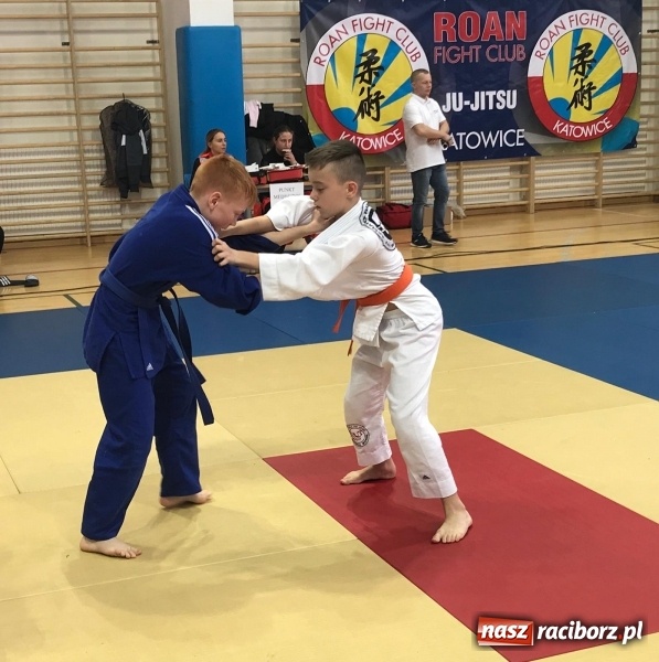 Zdjęcie w galerii na portalu naszraciborz.pl: Łamatorzy z Raciborza na katowickich matach  wiadomości z regionu