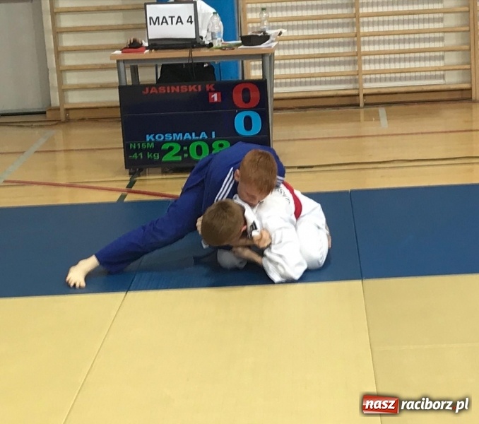 Zdjęcie w galerii na portalu naszraciborz.pl: Łamatorzy z Raciborza na katowickich matach  wiadomości z regionu