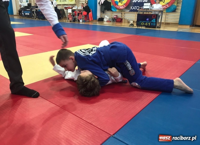 Zdjęcie w galerii na portalu naszraciborz.pl: Łamatorzy z Raciborza na katowickich matach  wiadomości z regionu