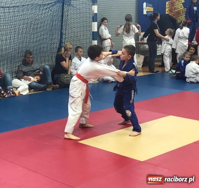 Zdjęcie w galerii na portalu naszraciborz.pl: Łamatorzy z Raciborza na katowickich matach  wiadomości z regionu