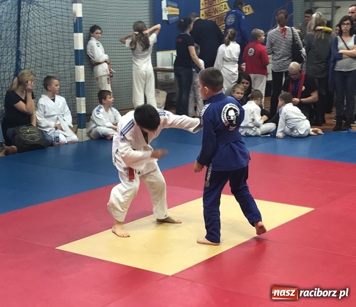 Zdjęcie w galerii na portalu naszraciborz.pl: Łamatorzy z Raciborza na katowickich matach  wiadomości z regionu