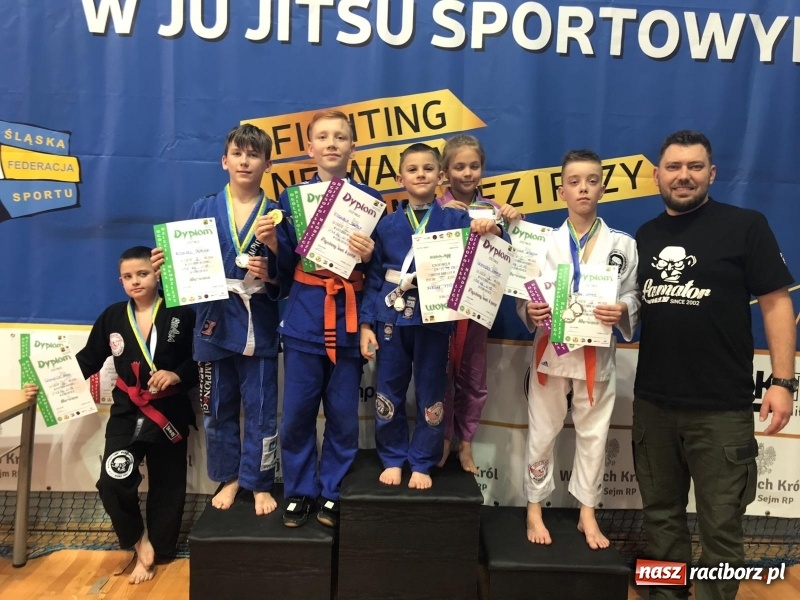 Zdjęcie w galerii na portalu naszraciborz.pl: Łamatorzy z Raciborza na katowickich matach  wiadomości z regionu