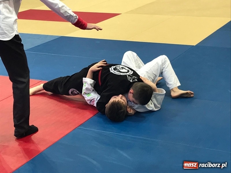 Zdjęcie w galerii na portalu naszraciborz.pl: Łamatorzy z Raciborza na katowickich matach  wiadomości z regionu