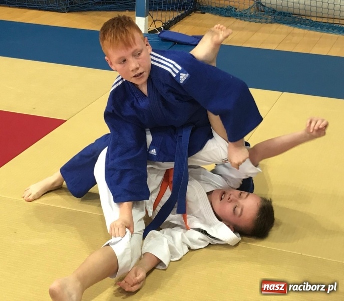 Zdjęcie w galerii na portalu naszraciborz.pl: Łamatorzy z Raciborza na katowickich matach  wiadomości z regionu