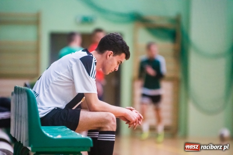 Zdjęcie w galerii na portalu naszraciborz.pl: HLPN: Udana pogoń Salonu Fryzjerskiego wiadomości z regionu